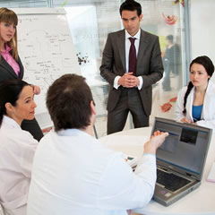 車用系統(tǒng)開發(fā)技術(shù)服務(wù) 驅(qū)動汽車智能化與網(wǎng)聯(lián)化的核心技術(shù)引擎